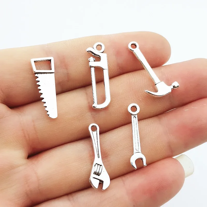 20pcsToolsCharmsHammerSawSpannerCharmsAntiqueZincAlloyPendant