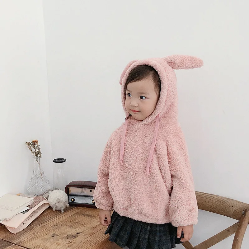Новые Зимние флисовые свитшоты для маленьких девочек детская одежда в Корейском стиле с милыми заячьими ушками пуловеры, топы