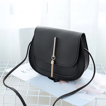 

Women Messenger Bag Solid Saddle Crossbody Bag Lady Fashion Tassel Semi-circular Shoulder Bags Minimalist Street Cross Wallet
