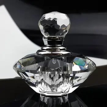 

3ml Mini Portable Refillable Crystal Glass Empty Perfume Bottle Ornament Gift It's unique, can make you elegant and charming.