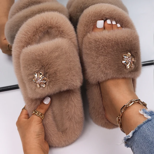 Fluffy Slippers Women Crystal Flower Decor Furry Sandals Elegant Ladies Home Flip Flops Faux Fur Slides Luxury Designer Shoes Khaki1