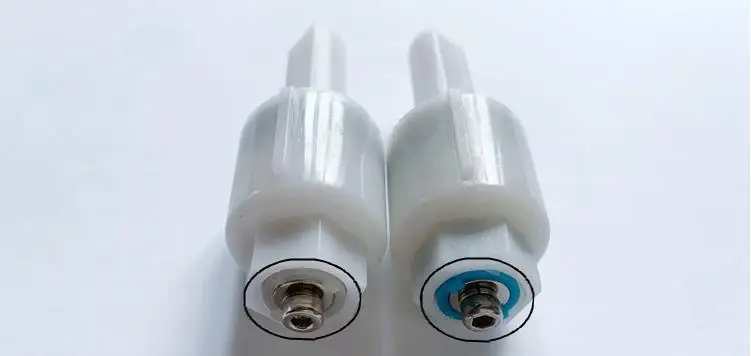 plastic hinge01