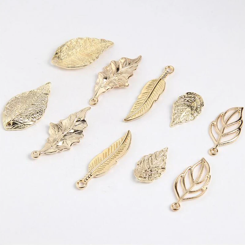 20 Stück goldfarbene Blattanhänger aus Kupferlegierung für die Herstellung von DIY-Schmuck – Ohrringe, Halsketten, Armbänder, Zubehör