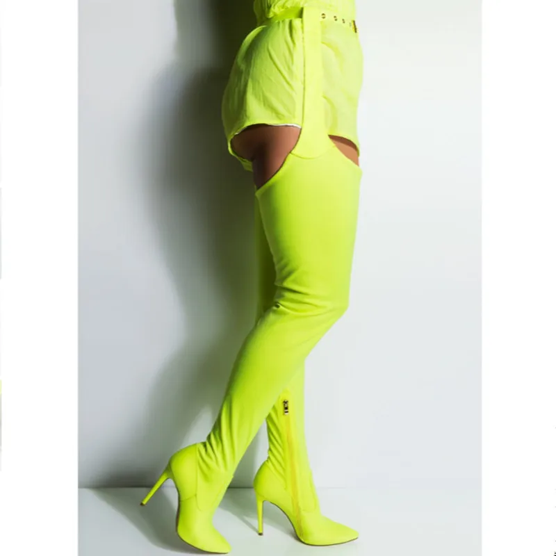 Neon Green/эластичные ботфорты на шпильке; Новинка года; женские Сапоги выше колена с острым носком; поясная пряжка; обувь на высоком каблуке с боковой молнией
