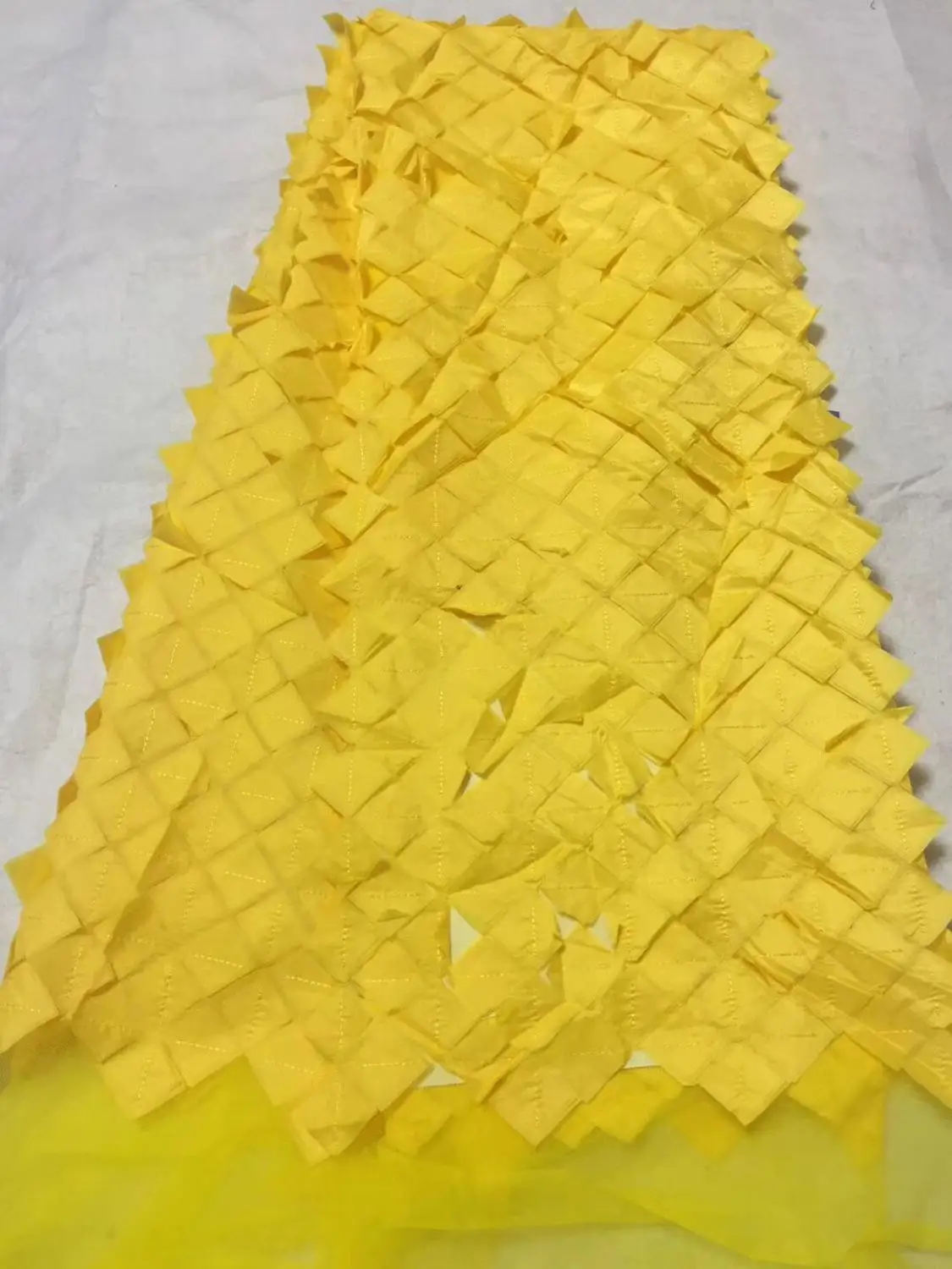 Wholesale French lace fabric yellow quality African mesh with soft 3D flowers Nigerian tulle wedding dress | Дом и сад