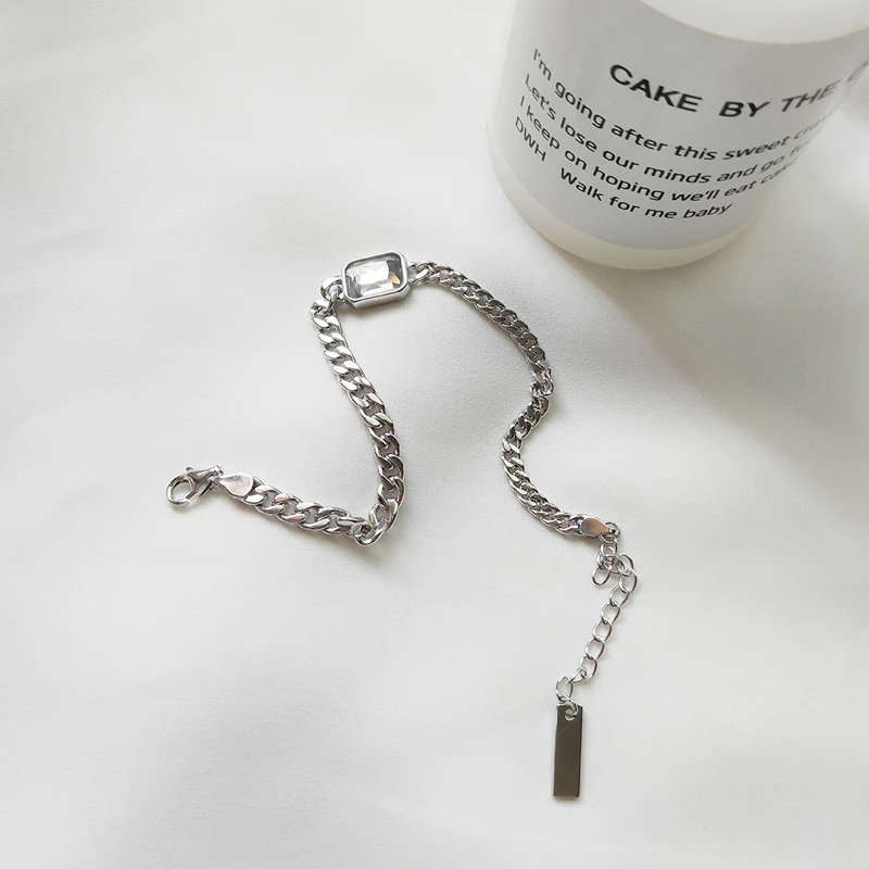 5969248776_2113301229