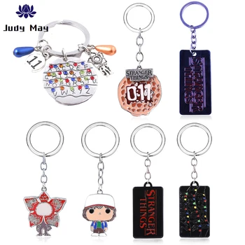 

Stranger Things Keychain Alphabet Light Wall Monster 11 Letter Snakes Charms Pendant Lady Cosplay & Halloween Movie Jewelry