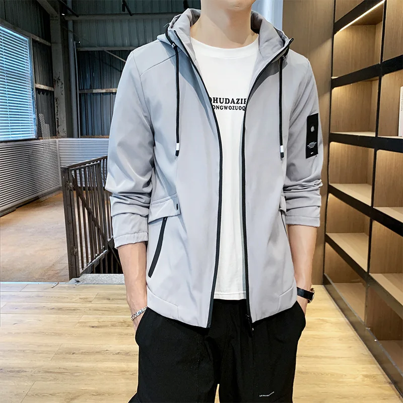 

2021 new jacket men's spring and autumn men's jacket tops Korean version of the trend hooded tooling men's windproof and soft