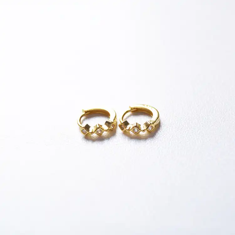 Серьги из стерлингового серебра 925 пробы, модные серьги с циркониевой волной, геометрические серьги, мини-серьги с пряжкой, милый тренд, ювел...