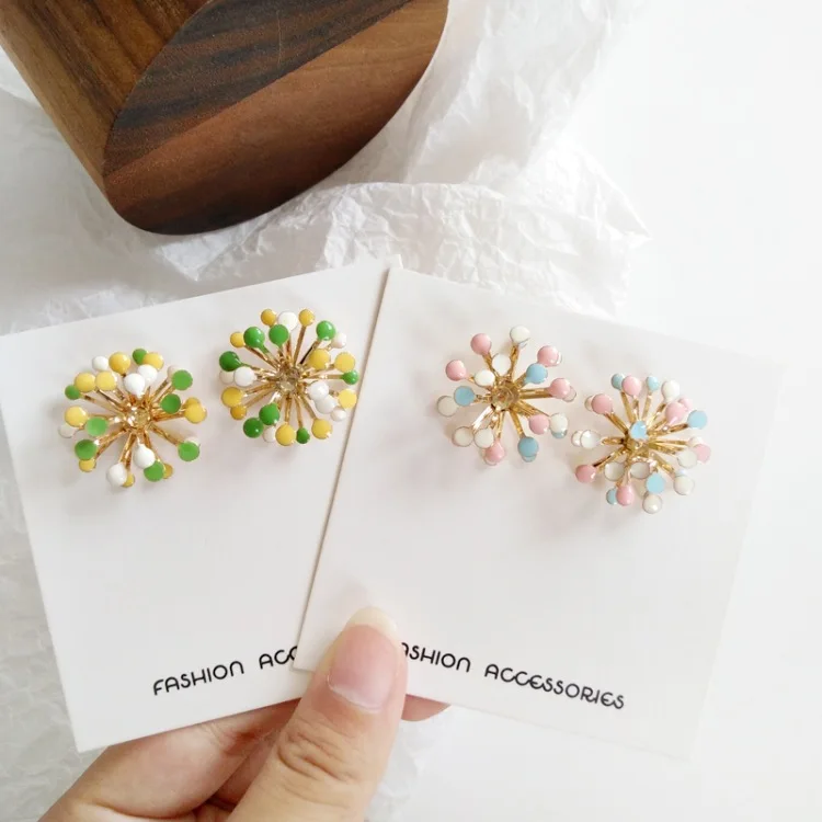 

Trendy 3D Daisy Flowers Shape No Ear Hole Earrings Cute Colorful Enamel Flowers Clip Earrings Without Piercing Women Brincos