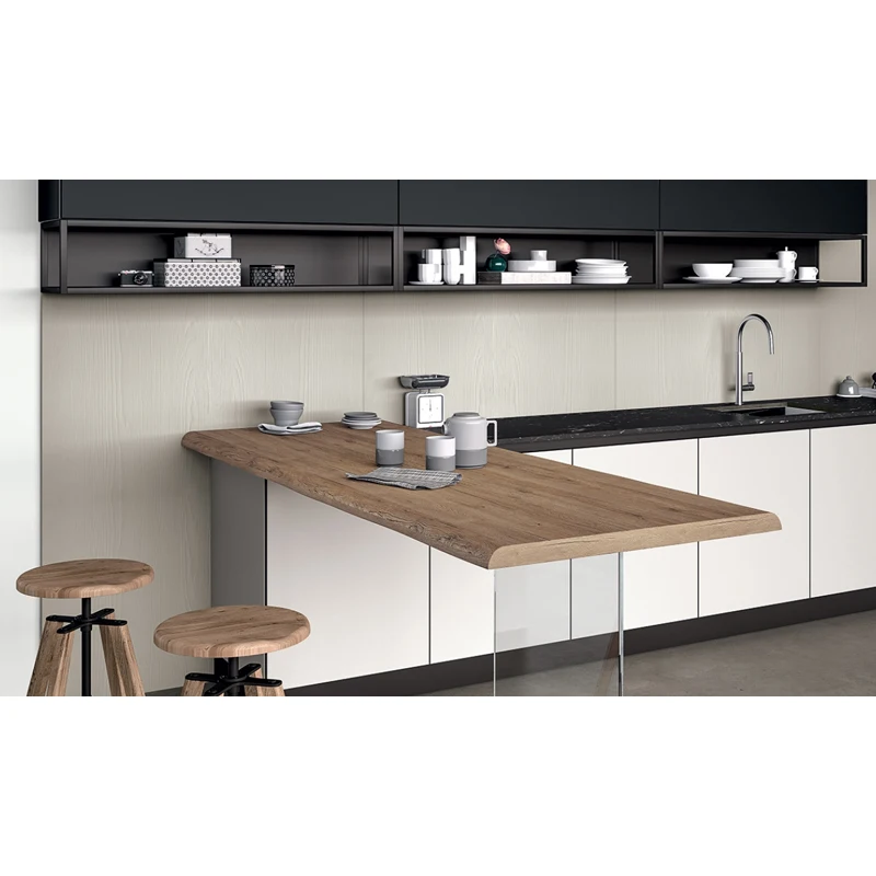 Стильный l-образный черно-белый кухонный шкаф