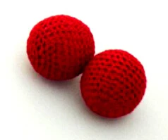 

2Pcs Red Chop Cup Balls(one magnetic + one normal,Diamter 2.5cm) Magic Tricks Fun Close Up Gimmick Props Accessories Ball Magia