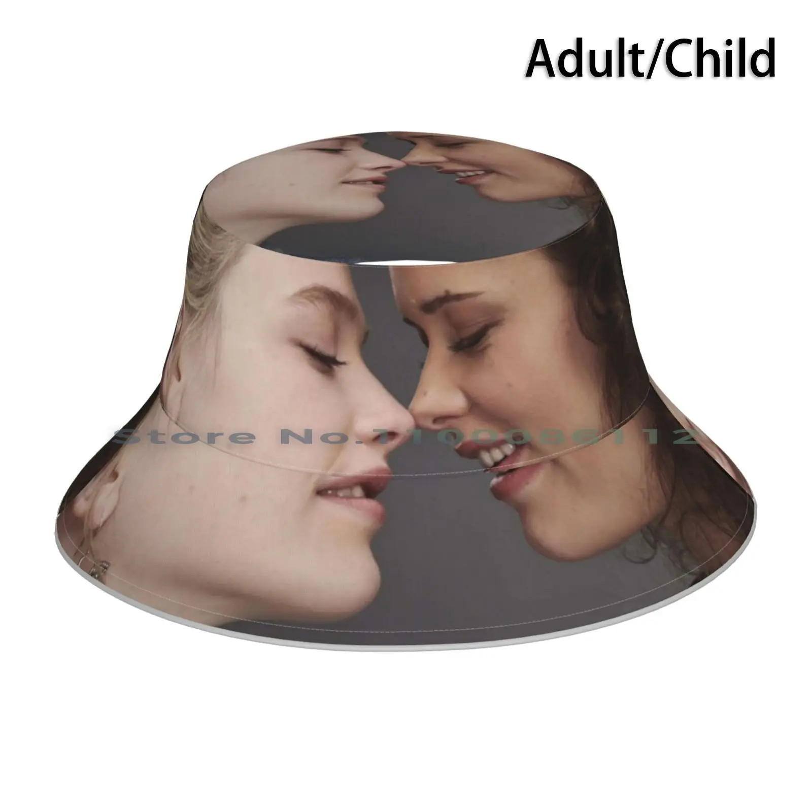 Cappello A Secchiello Dani E Jaime Cappellino Da Sole The Haunting Of Bly Manor Thobm Thhohh The Haunting Of Hill House Dani E Jaime Dani