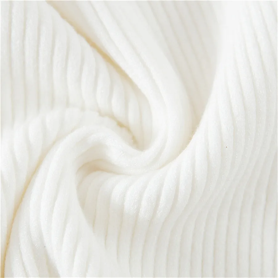 Зимний теплый белый базовый женский свитер пуловер с высоким воротником вязаный