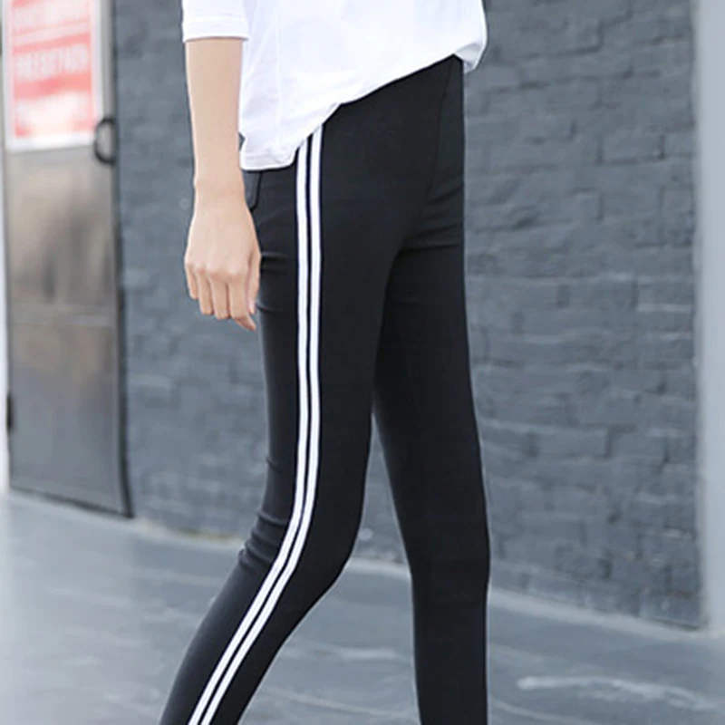 Узкие модные женские брюки карандаш черные эластичные в полоску Корейском стиле