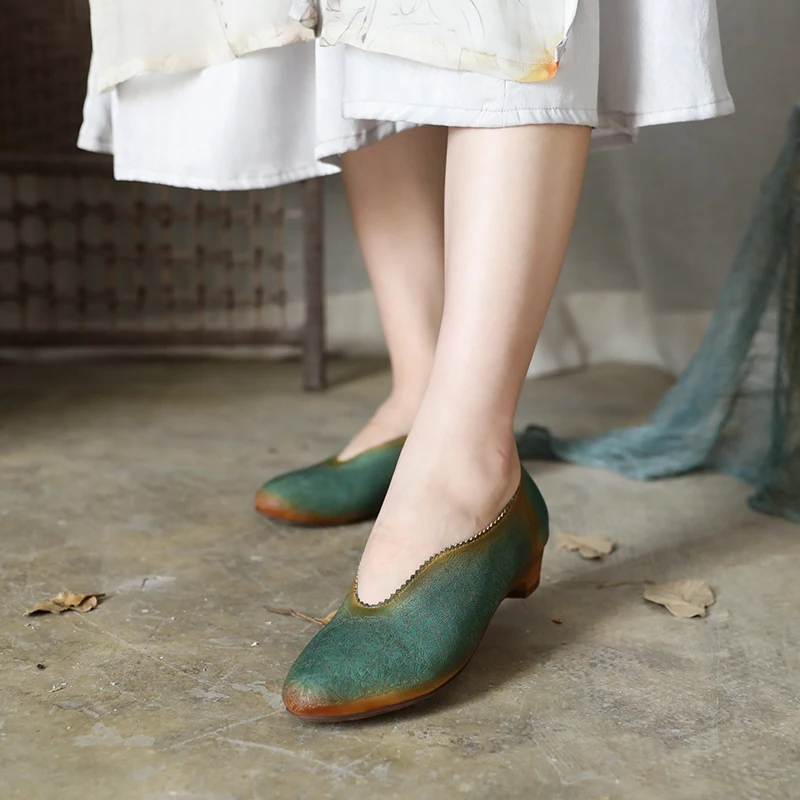 Женские туфли-лодочки кожаные туфли без застежки с вышивкой весенние женские