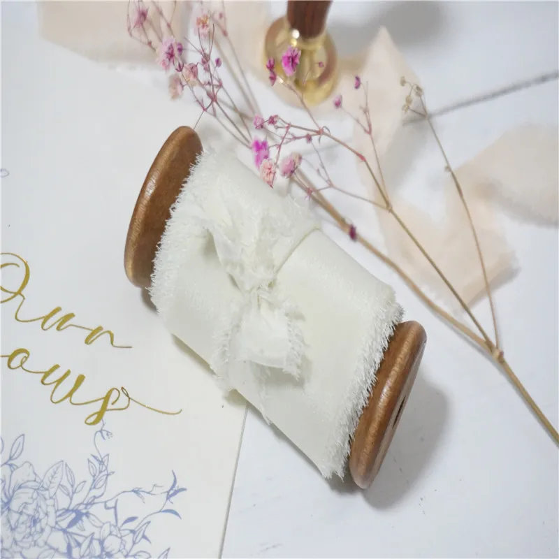 ivory Ins style 30mmX5mts в рулоне(деревянные катушки) чистый шелк потрепанный край ленты для свадебной упаковки ленты шелк мягкая лента - Цвет: ivory