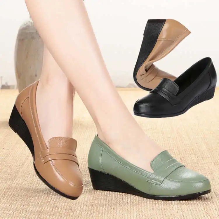 

Leather Slanted Heel Flat Middle-aged WOMEN'S Shoes Spring And Autumn Large Size Low-Cut Mom Shoes round-Toe in Documentary Leat