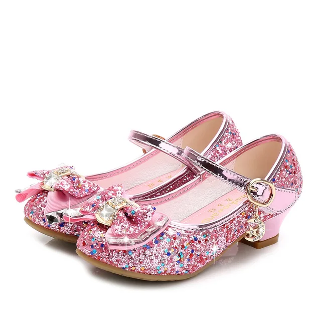 Детская кожаная обувь принцессы для девочек; Повседневная блестящая детская обувь на высоком каблуке с бантом-бабочкой; Цвет синий, розовый, серебристый 1