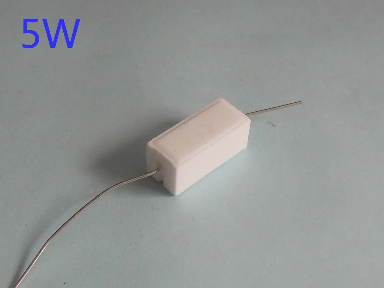 47 ohm 47RJ US Stock 10pcs 5W 15/22/25/33/47/56/68/75/82 Ω ohm 15RJ-82RJ Cement Resistors ±5% Ciment Resistance Fixed - Цвет: 47 ohm 47RJ