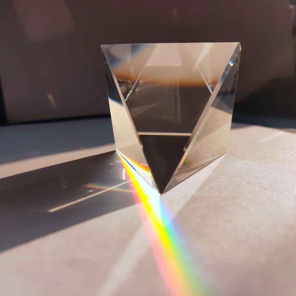 Rainbow Prism Optical Glass Crystal Pyramid 40mm Height Rectangular Pyramid Polyhedral Popularization Science Studying Student