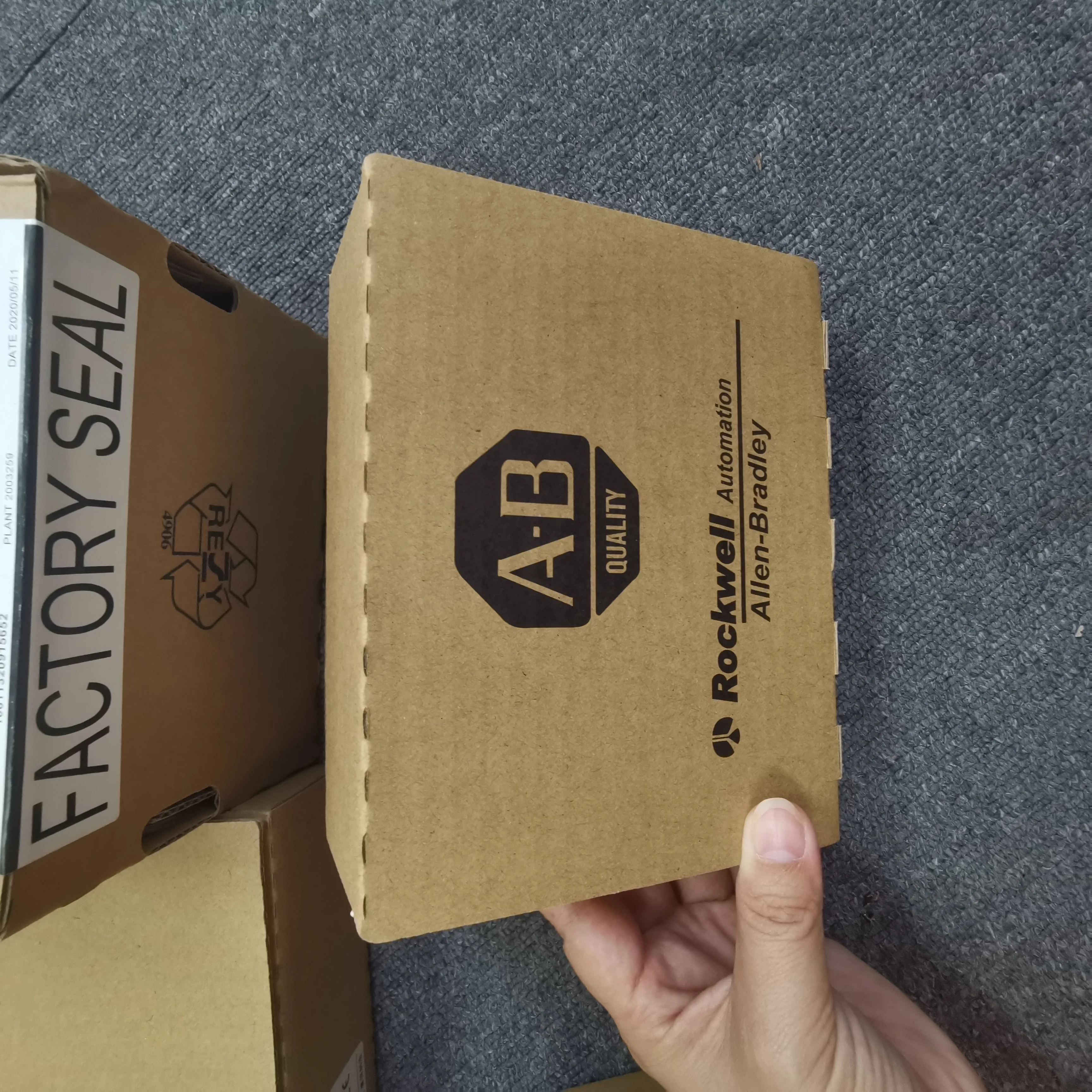 Рисунок 3 - 1769-IR6 PLC модуль управления