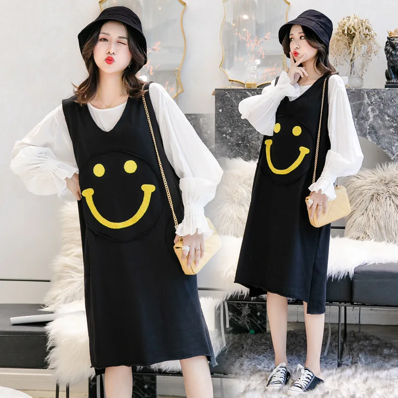 

Photo Shoot 2019 Maternity Clothes Autumn And Winter Cute Smiley Sleeveless Tank Dress + White Top Two-Piece Dress