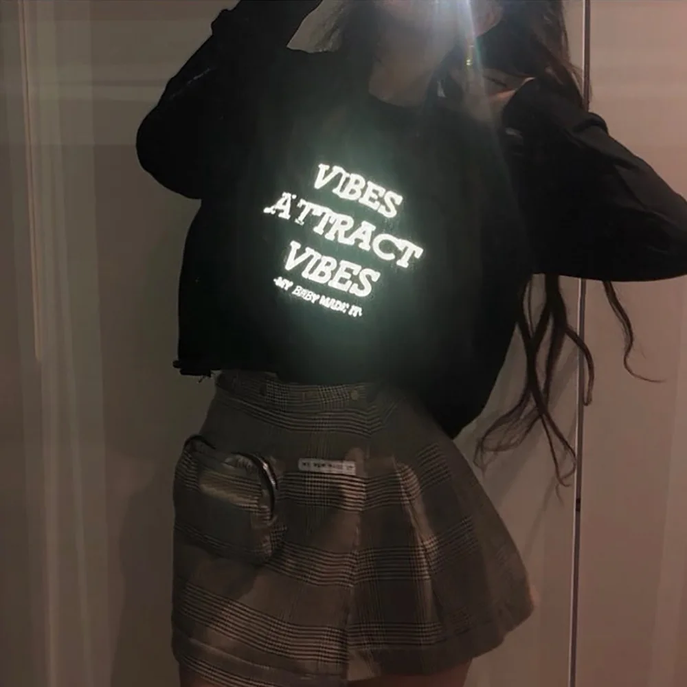 

Crop Top Fall Reflective Letter Hoodies Round Neck Streetwear Sweatshirt Polerones Mujer 2019 Glow In The Dark Glitter WT1734730