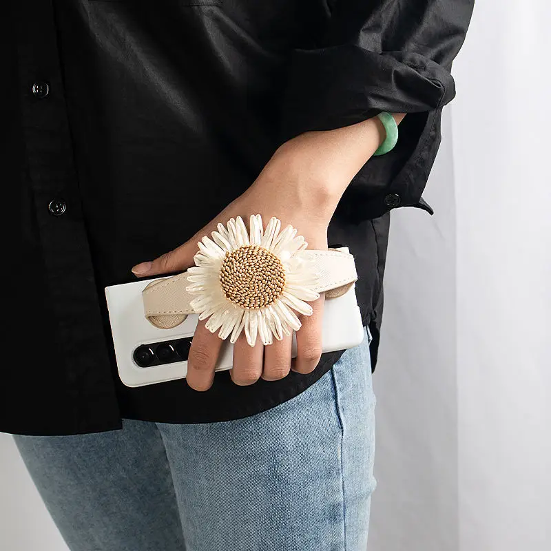 For Samsung Galaxy Z Fold 3 Case All Wrapped Simple Phone Portable Wrist Strap plus Sunflower New Ins Style | Мобильные телефоны и