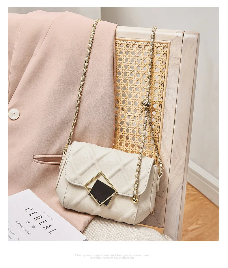 Summer Diamond Pattern Shoulder Bag 7