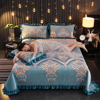 

1 Pc Bed cover+2pcs Pillowcases European style Quilt Luxury Royal blue Bedspread thickening Blanket Lotus leaf lace Double bed