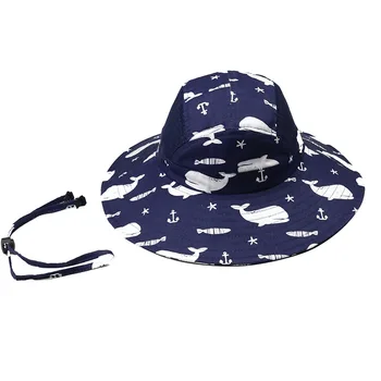 Bob bébé anti UV avec ficelle et motif baleine - de 2 à 8 ans  2