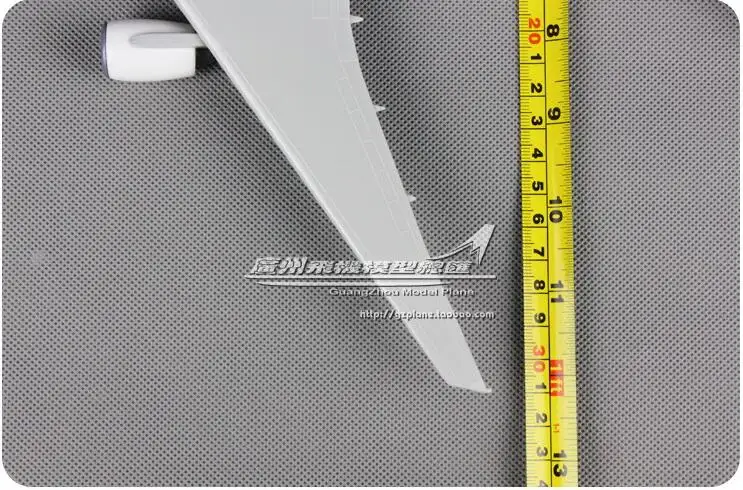 32 см пластик Израиль модель самолета B777-200 1:200 4X-ECA Isreal Airline модель самолета W Стенд самолет подарок