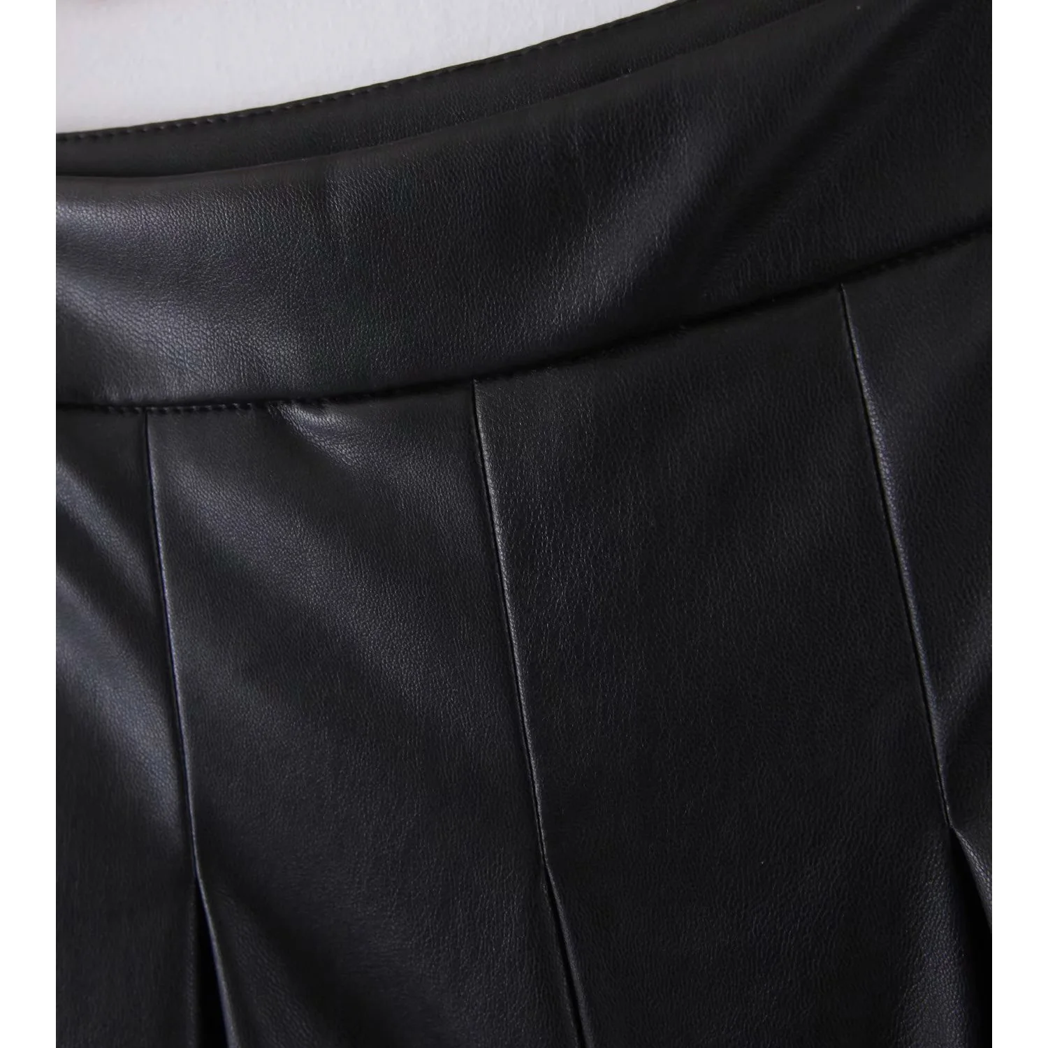 Однотонная черная короткая юбка из искусственной кожи для девочек осень-зима, Повседневная стильная женская юбка, шикарные трапециевидные женские мини шорты на молнии