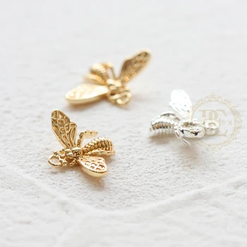 

2 Pieces Premium Plated Brass Charm - Bee 10x14mm (4401C)