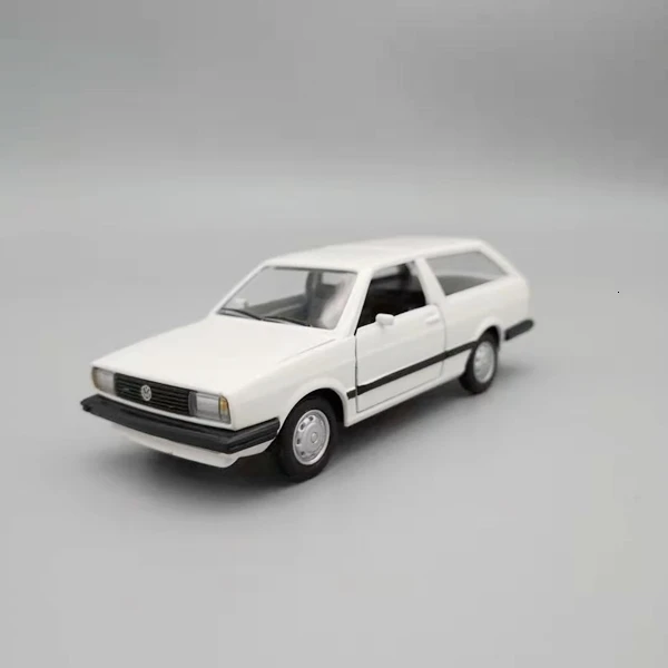 S A Variety Of New Special Die-casting Metal 1/43 Classic Car Models Home Display Collection Toys For Children - Цвет: S