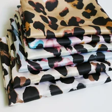 Метр мультфильм корова дизайн атласная ткань мягкий полиэстер Шармез материал Diy шитье