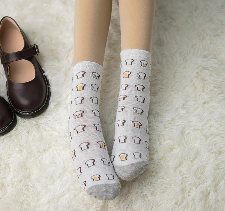 

Japanese food toast bread socks retro style tube socks Sen female soft sister student socks bubble mouth cotton girl JK Lolita