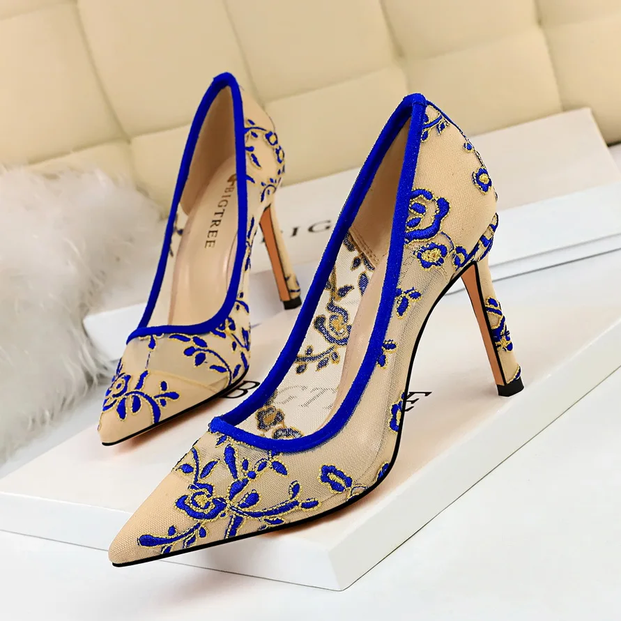 

2020 Women 9cm Extreme High Heels Sexy Pointed Toe Blue yellow Pumps Valentine Embroider Lace Mesh Scarpins Wedding Party Shoes