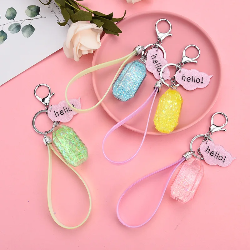 

Creative Prismatic Shaped Quicksand Acrylic Quicksand Keyring Sequin Liquid Glitter Keychain Couples Women Car Bag Key Chain