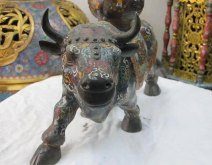 001427 2" Китайский Старый Бронзовый Cloisonne собрать для денег, богатства Быка статуя животного