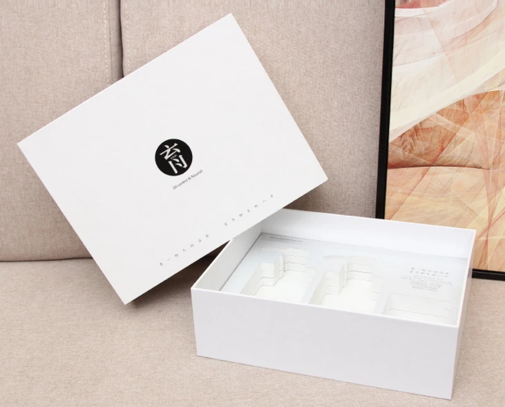 

Custom printed rigid magnetic packaging gift box with foam insert,UV Protected printed packaging boxes ---PX11148
