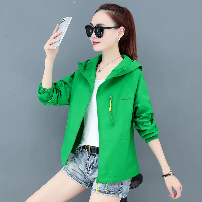 

Summer Women's Jackets Long Sleeve Hooded Sun Protection Jacket Loose Female Windbreaker Outerwear