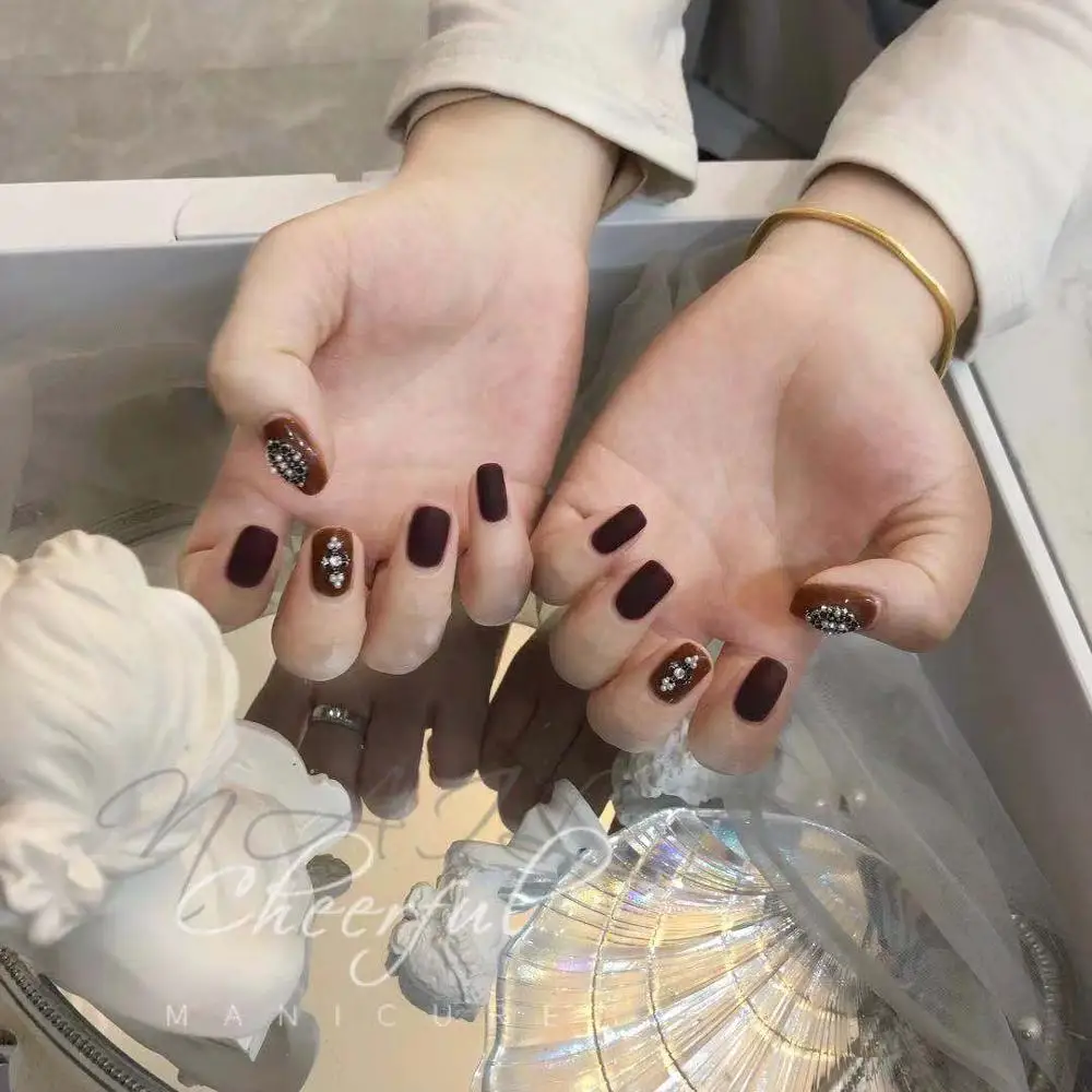 100 шт Nail Art Стразы 16-ти дизайн ногтей металлический цвета: золотистый, серебристый роскошный чехол-портмоне в ретро-стиле 3D Стразы DIY с креплением на кератиновых пластинах художественное оформление Стразы x1bag