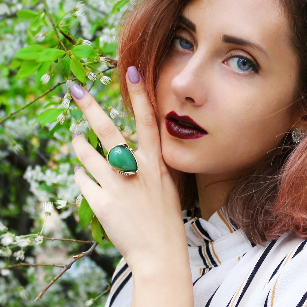 Big green stone ring (6)