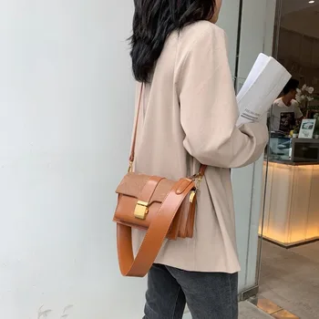 

Small Bag of Women to 2020 of Western Style Frosted Small Package Autumn Fashion Vintage Messenger Bag