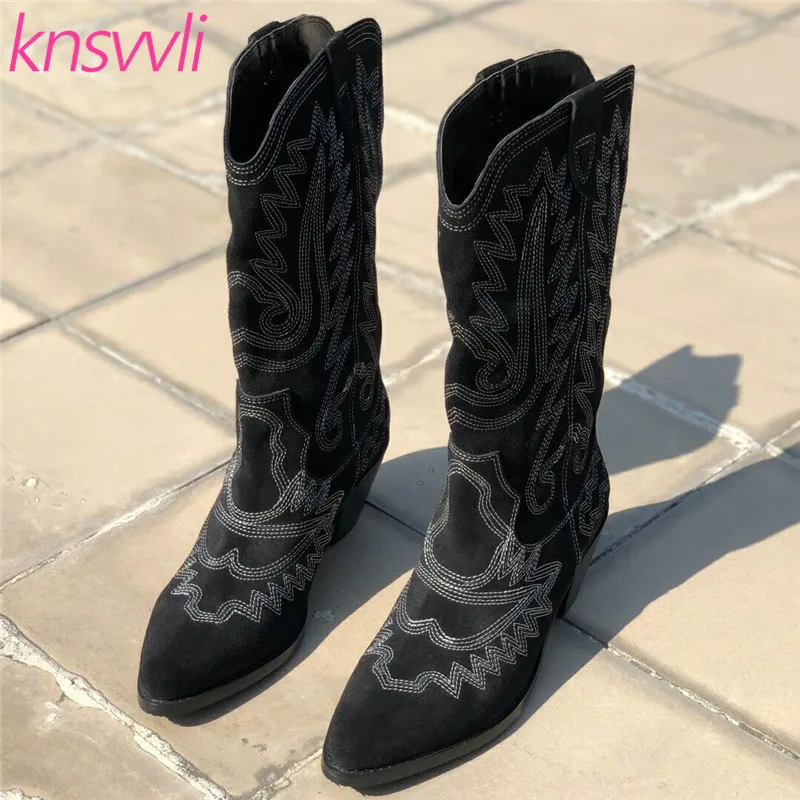 black suede Новинка; ковбойские сапоги в ковбойском стиле с вышивкой; женские черные высокие сапоги «Челси» из натуральной кожи; женские сапоги до колена на низком не сужающемся книзу массивном каблуке - Цвет: black suede