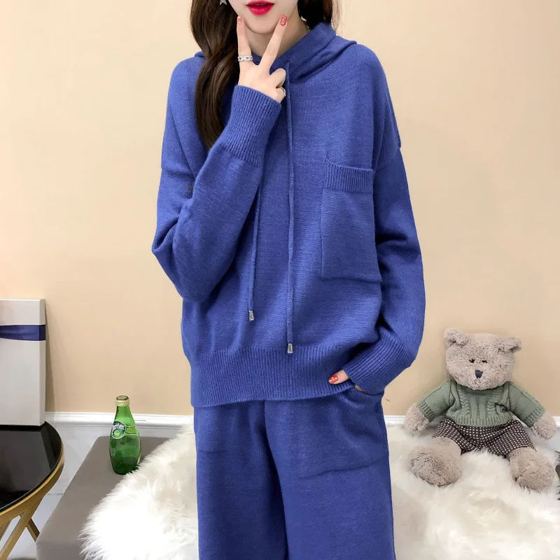 11481608539_1246573206