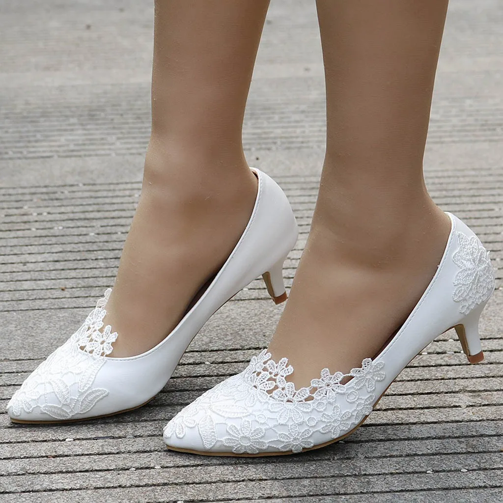 Белые кружевные свадебные туфли на высоком каблуке; обувь для невесты для вечеринки; женские туфли-лодочки; женские свадебные туфли на высоком каблуке; большие размеры