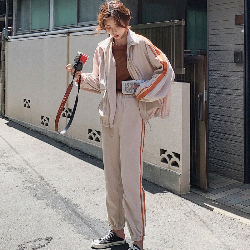 

Plus Size Velvet Tracksuit Two Piece Outfits Women Long Sleeve Top and Long Pants Autumn Fashion Women Set Causal Sportwear